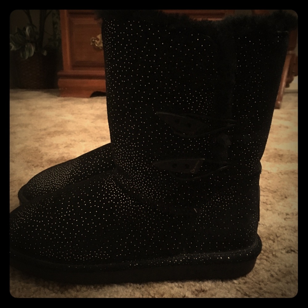 Bearpaw furry boots
